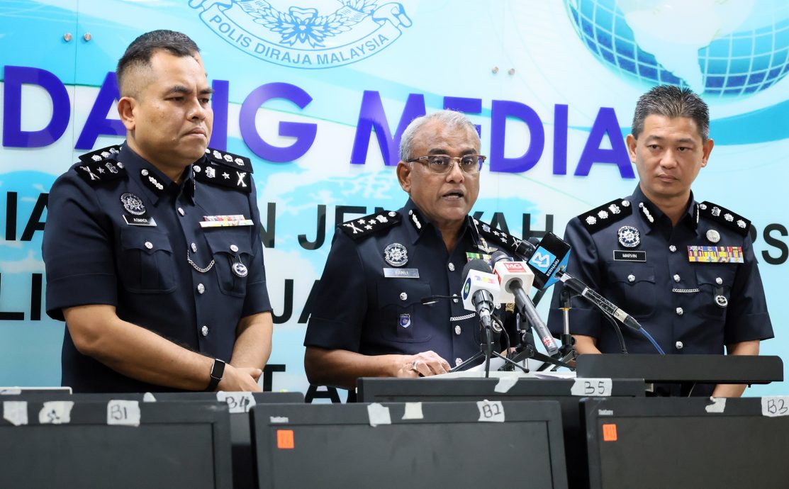 假警察上门骗取提款卡 退休女子被骗7万令吉