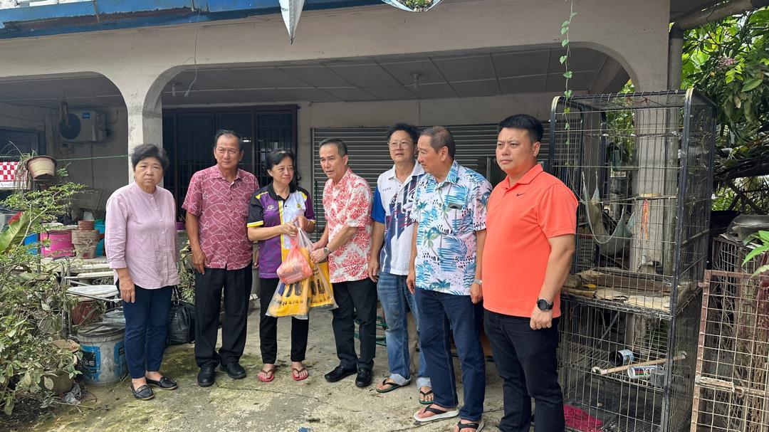 全国-亚太东盟许氏总会东马赈灾