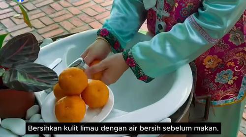 拿起柑就剥开来吃有风险 卫生局：应先用水洗表皮
