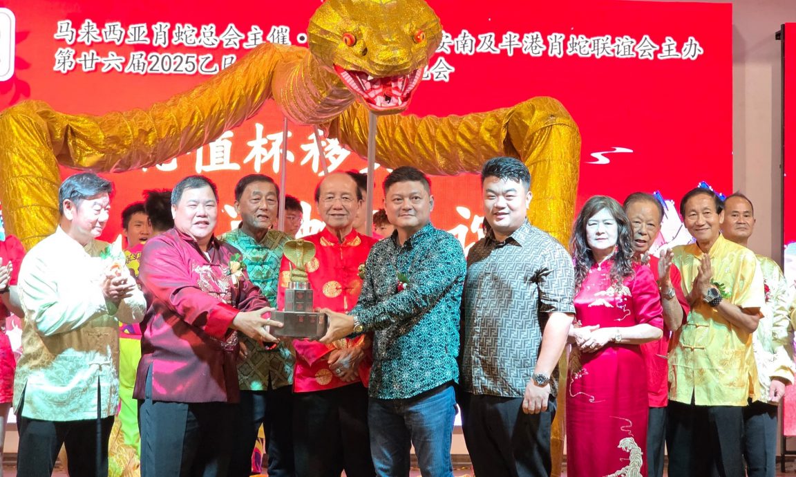 全国:乙巳蛇年全国蛇亲新春大联欢雪州大港热烈举行