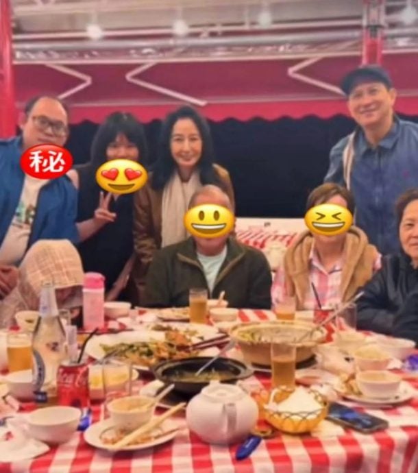 关咏荷张家辉游南丫岛 小鸟依人甜蜜放闪