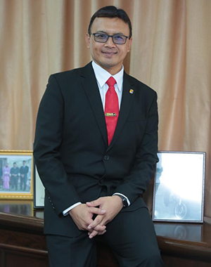 前国大校长被褫夺拿督勋衔