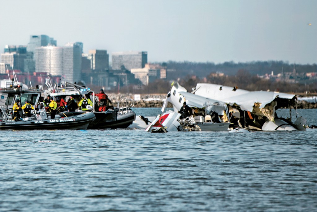 华府空难|28岁美女军官任黑鹰副机师 被亲友誉为“明日之星”