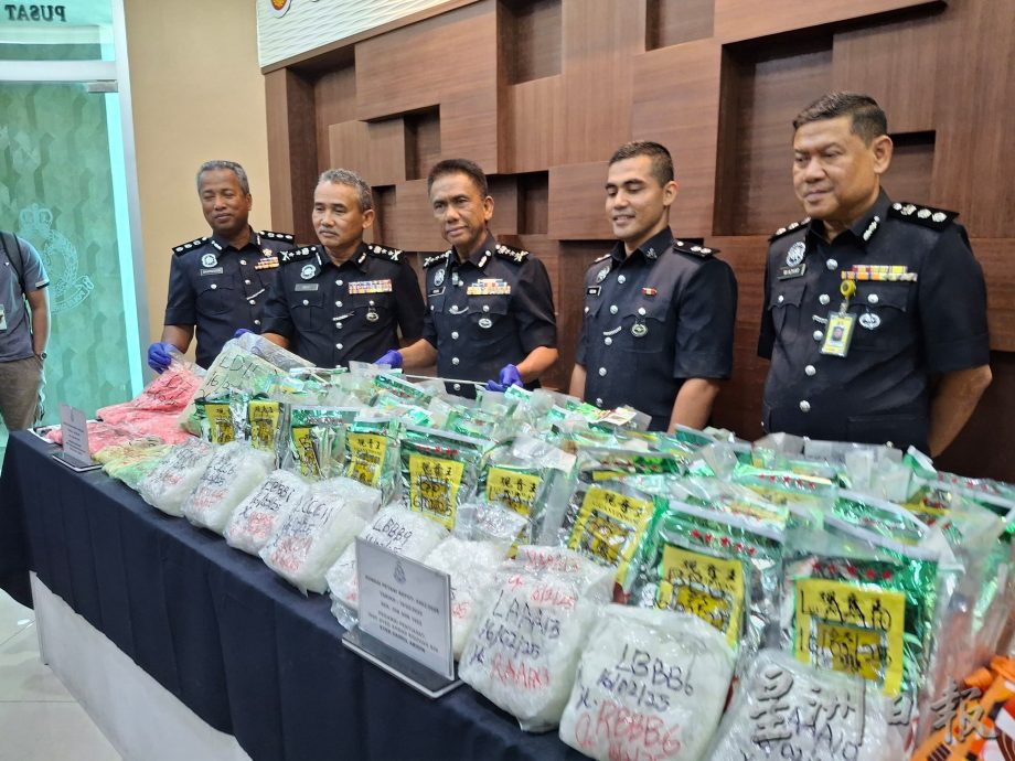 华男为了小额酬劳运毒北上大年被逮,警方起获毒品逾400万令吉