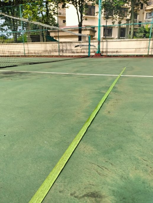 占用网球场还搞破坏! 匹克球玩家挨批缺公德心