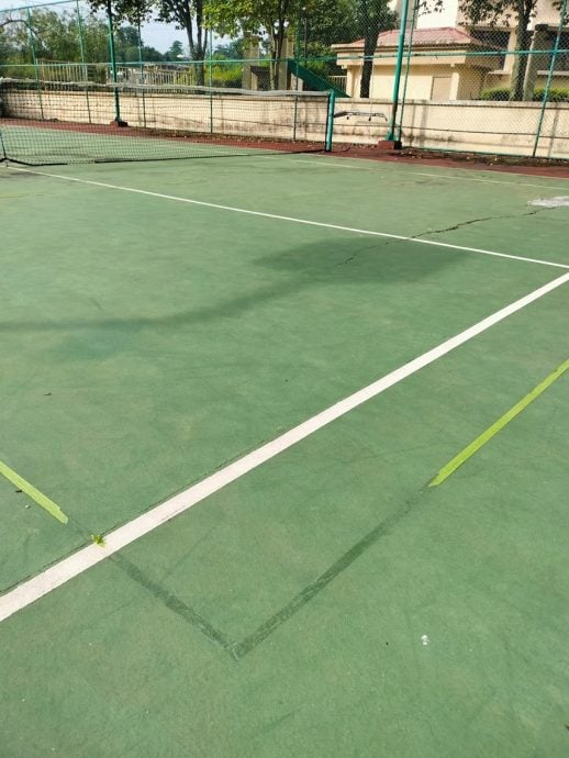 占用网球场还搞破坏! 匹克球玩家挨批缺公德心