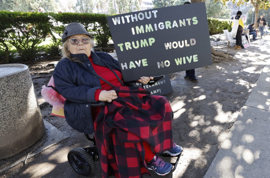 反特朗普示威全美遍地开花!反对特朗普2.0政府“一切”初期政策