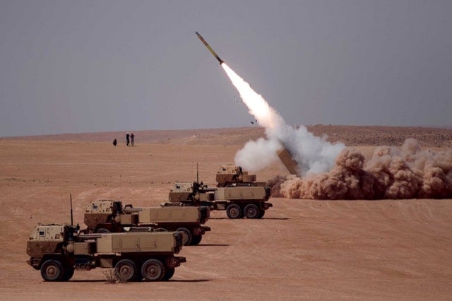 台湾据报拟砸数百亿向美采购军武 盼嬴特朗普支持