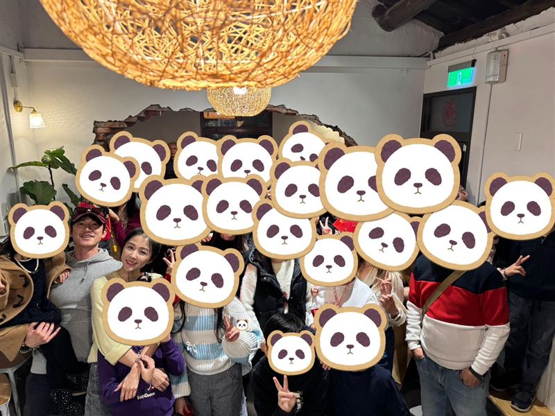 吴慷仁返台与邵雨薇团圆 陈泽耀过年续跑《富都青年》日本宣传