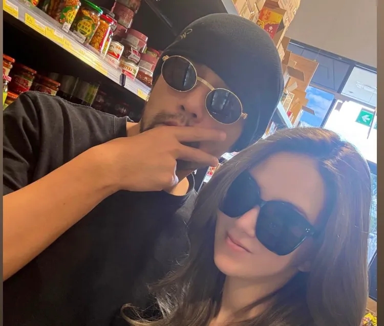 周杰伦情人节“实力宠妻” 亲下厨送玫瑰花