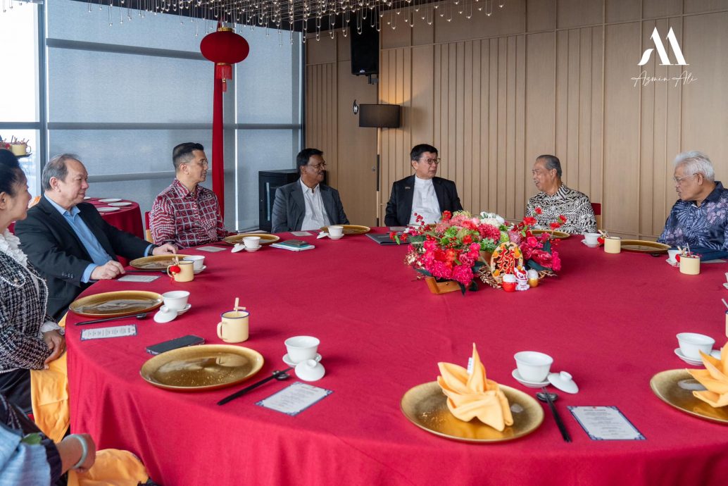 图  慕尤丁   苏添来