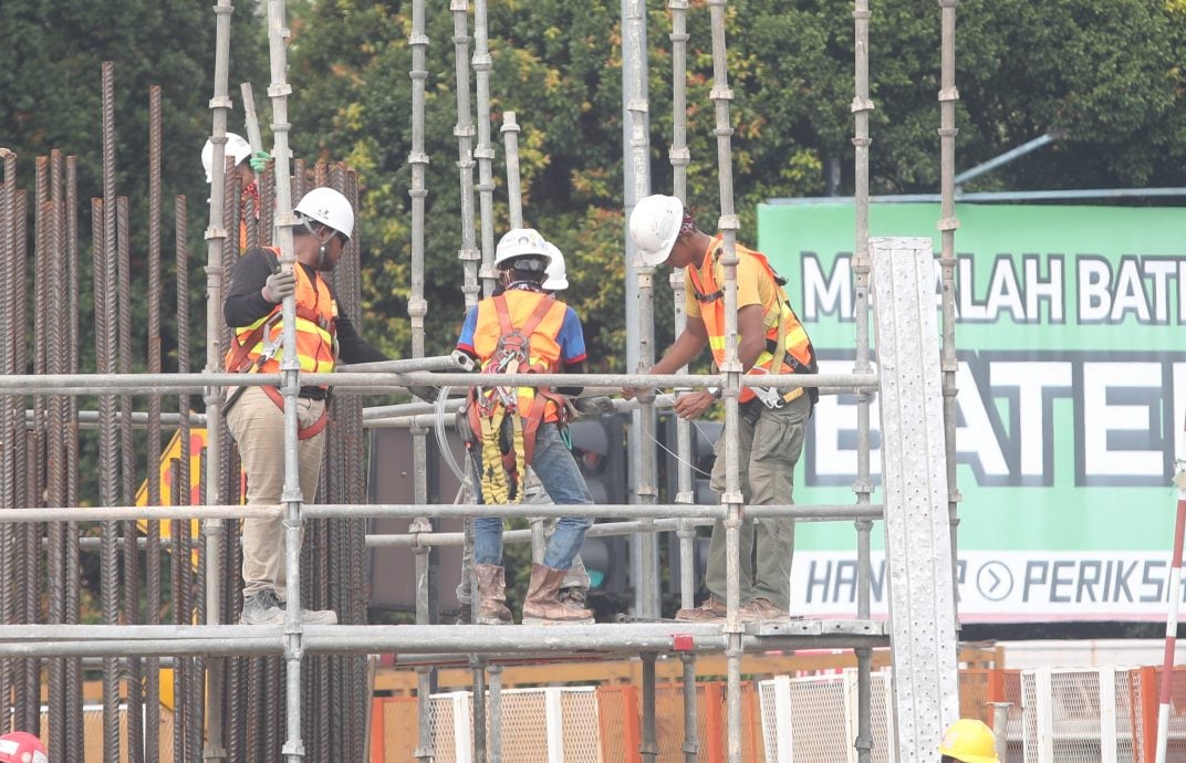 大都会封面主/访移工公积金制度