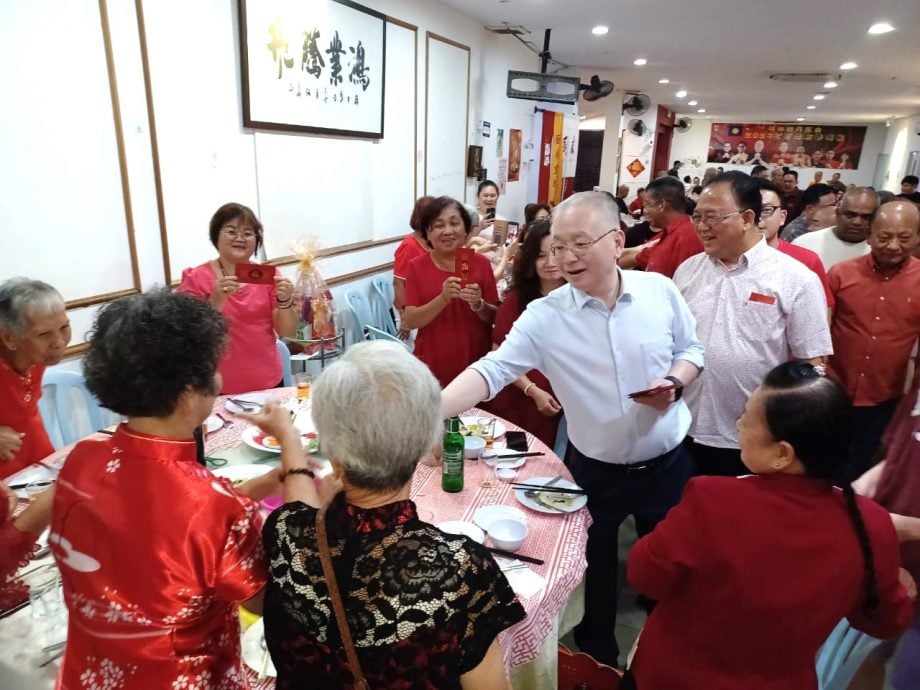 大都会/早报头/梁国伟,班丹中华华小仍需要两三百万令吉来完善软体设备