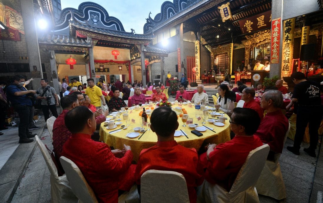 大都会/me02头/陈氏书院以“金蛇报喜福气添富贵满院庆丰年”为主题的“2025 乙巳年新春团拜联欢晚宴”/4图