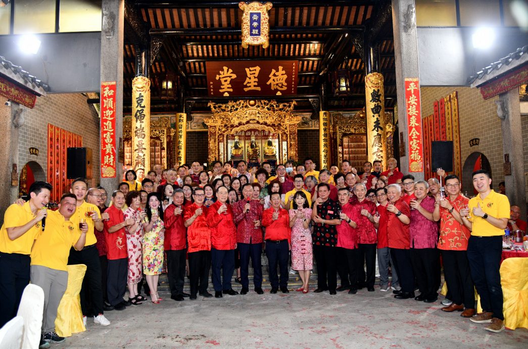 大都会/me02头/陈氏书院以“金蛇报喜福气添富贵满院庆丰年”为主题的“2025 乙巳年新春团拜联欢晚宴”/4图