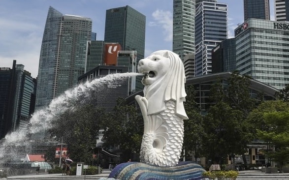 大马月薪6100 狮城开3倍 医务人员纠结“该不该去呢?”