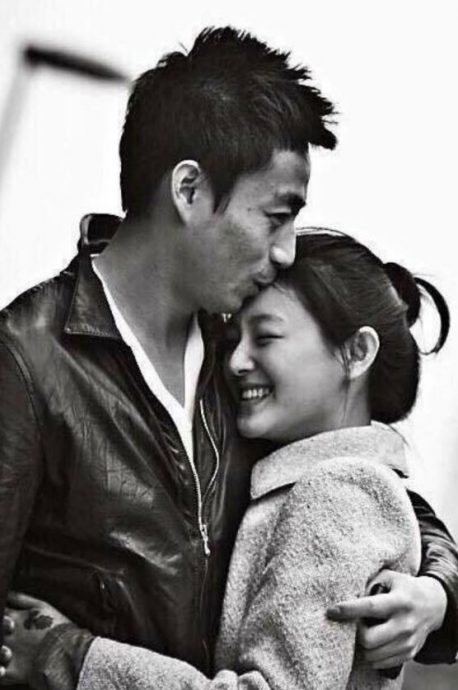 大S猝逝|这次不走路了!传汪小菲开豪车高调吊唁大S