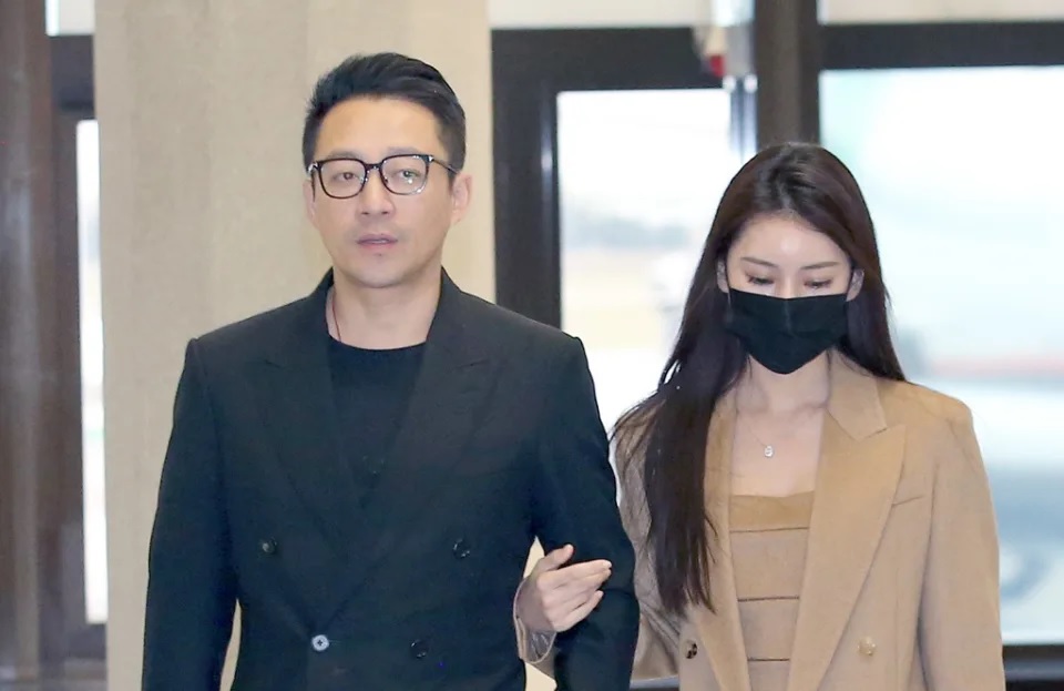 大S猝逝|遗产之正开打?汪小菲牵紧老婆抵台封口