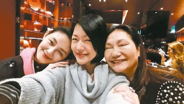 大S猝逝|S妈哀求完成女儿遗愿 全家医院哭瘫