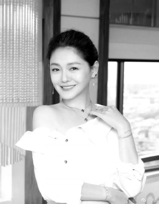 大S骨灰仍摆在家中 惹邻居不满投诉