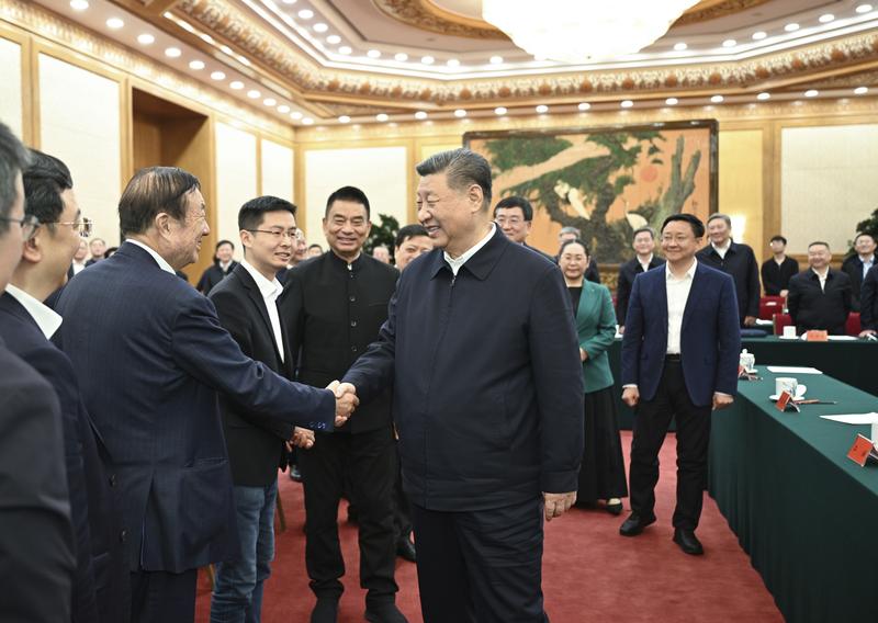 天下事主文)「两会」2025︱政治局开会讨论《政府工作报告》 要求稳住楼市股市