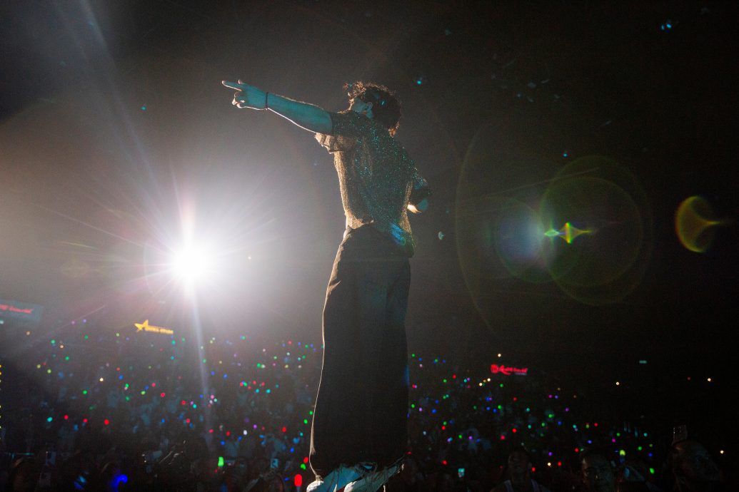 嫌粉丝应援不够给力 Rain“威胁”结束演出