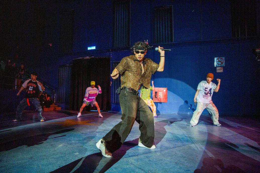 嫌粉丝应援不够给力 Rain“威胁”结束演出