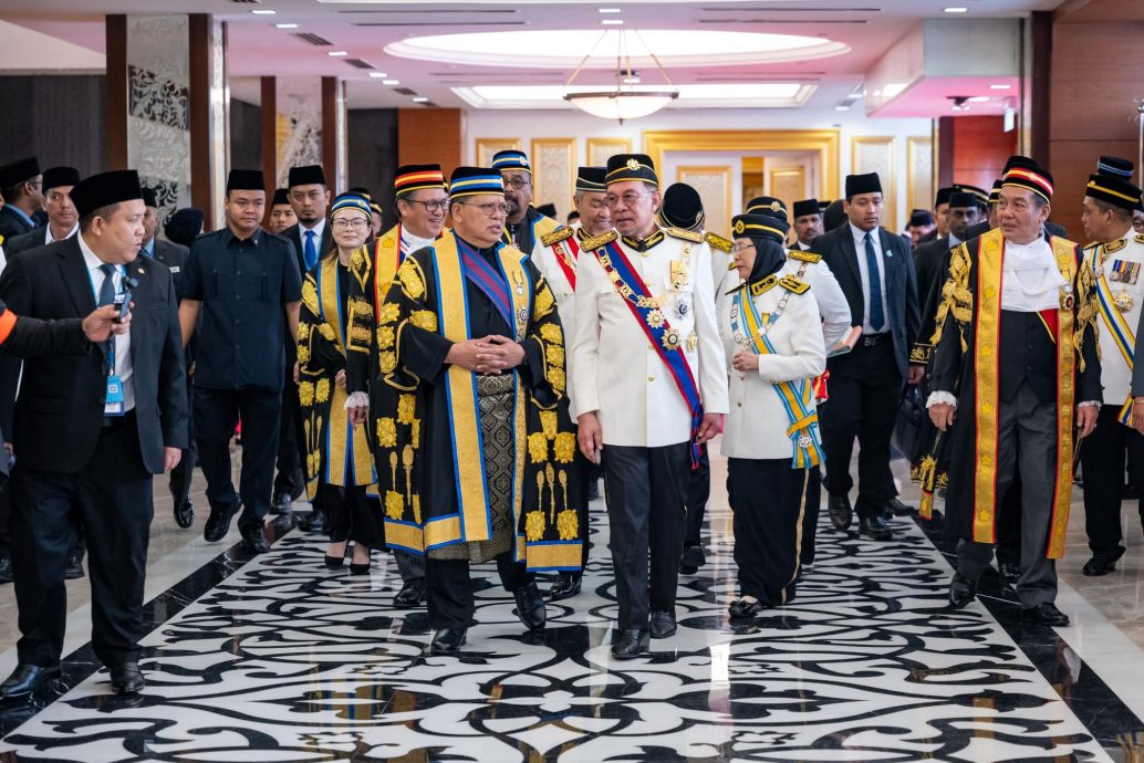 安华脸书- 政府将确保经济财富用于国家发展.涵盖社会各层面