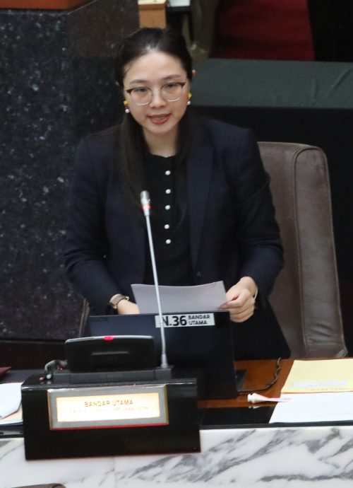 州议会/封面副文/嘉玛莉亚:无意提高每次看诊费70令吉补贴