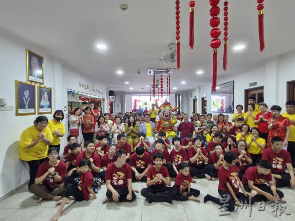 已签发 柔:关爱特殊教育中心感统教室 助30学员炼肢体协调能力