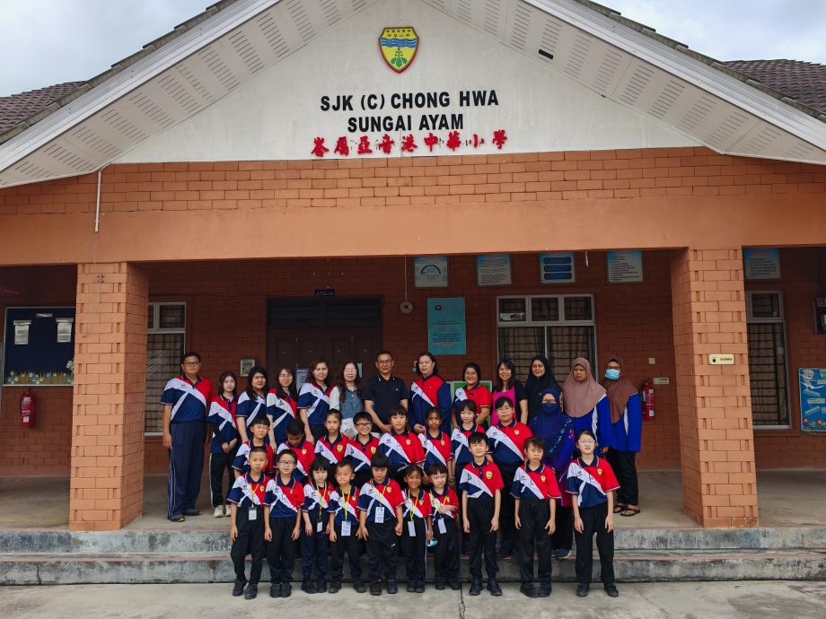 *已签发* 柔:封面:生源流失与环境挑战双重考验 亚音港中华学校学生数降至20人创新低