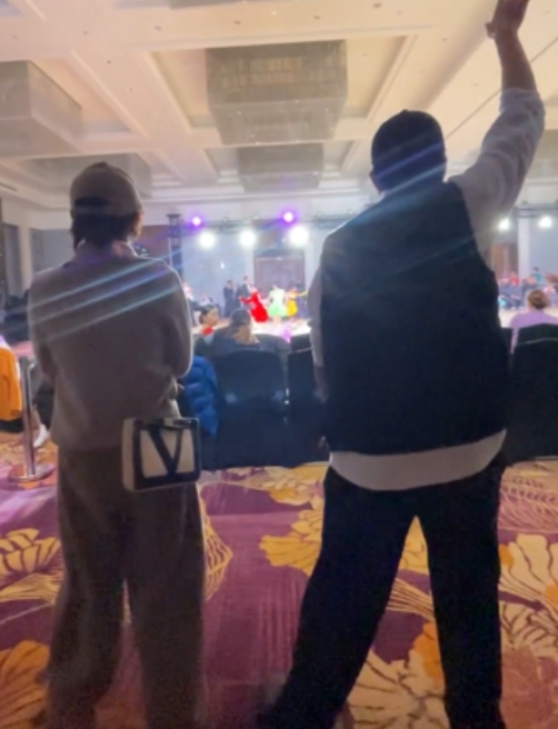 晒热舞视频庆结婚15周年 邓超喊话孙俪：对我温柔一点