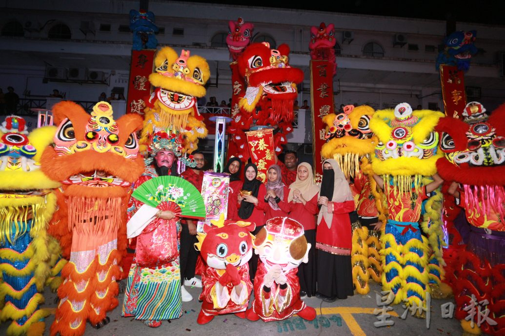 暖势力/沙林印度茶店连续25年庆新春 舞狮舞龙表演加码 自助餐吃到饱