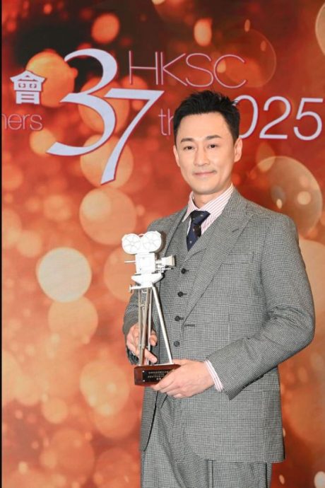 林峰自嘲NG少 获摄影师票选最具魅力男演员奖