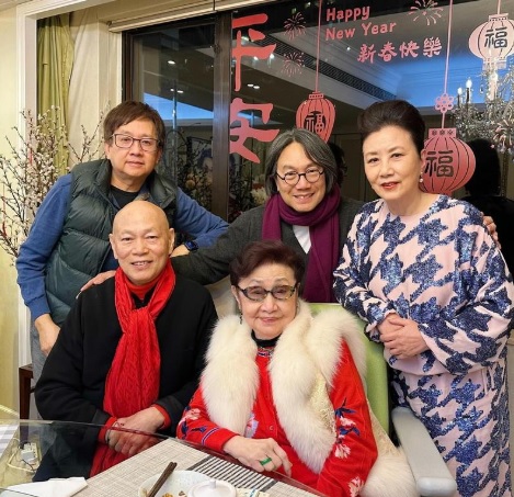 汪阿姐年初二开放门户 近50艺人挤爆豪宅