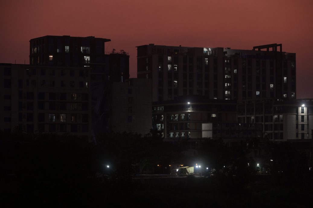  泰国断电后 泰缅边境陷入一片黑暗  缅佛教军称愿与泰军合作