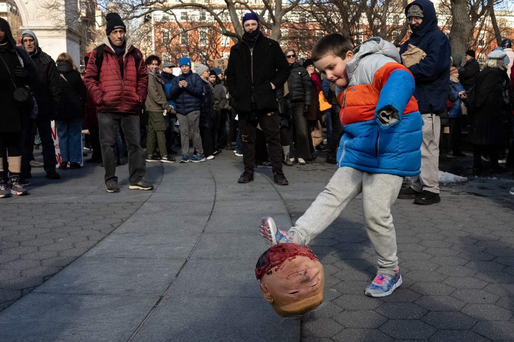 涉贪纽约市长靠拢特朗普换撤案 4副市长集体请辞