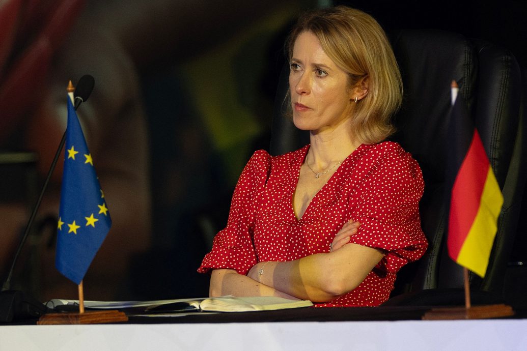 特朗普轰泽连斯基“独裁者” 欧盟外交首长:普汀才是