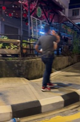 疑夜市偷拍裙底被识破 男子遭路人制伏被捕