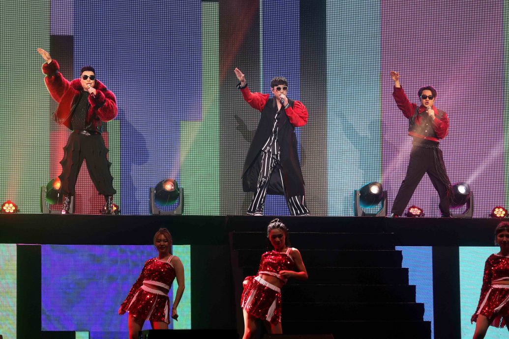 福禄寿重返云顶“扮嘢” 王祖蓝自嘲身高不如女儿