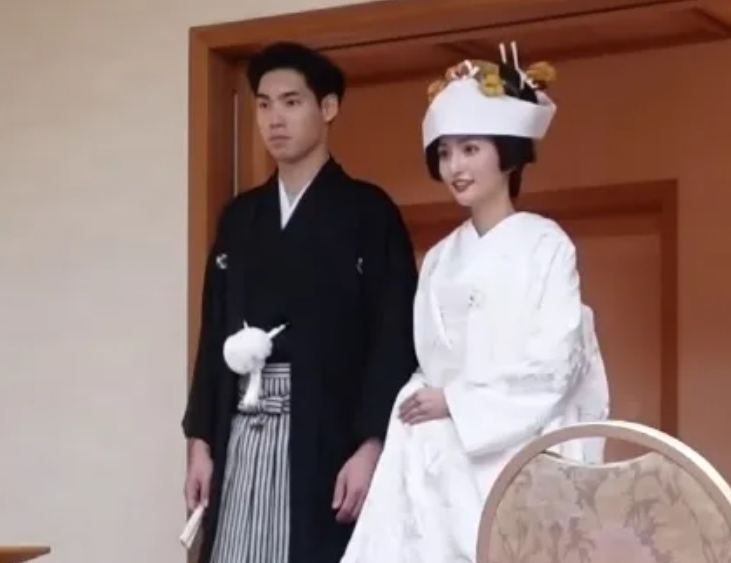 结婚不到1年宣布离婚 《逃避》女星情人节恢单