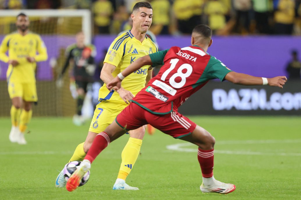 继续向千球目标迈进  C罗轰入生涯第925球