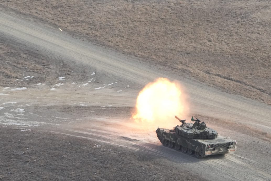 美军核潜艇停靠韩国  朝鲜震怒控敌对军事行为