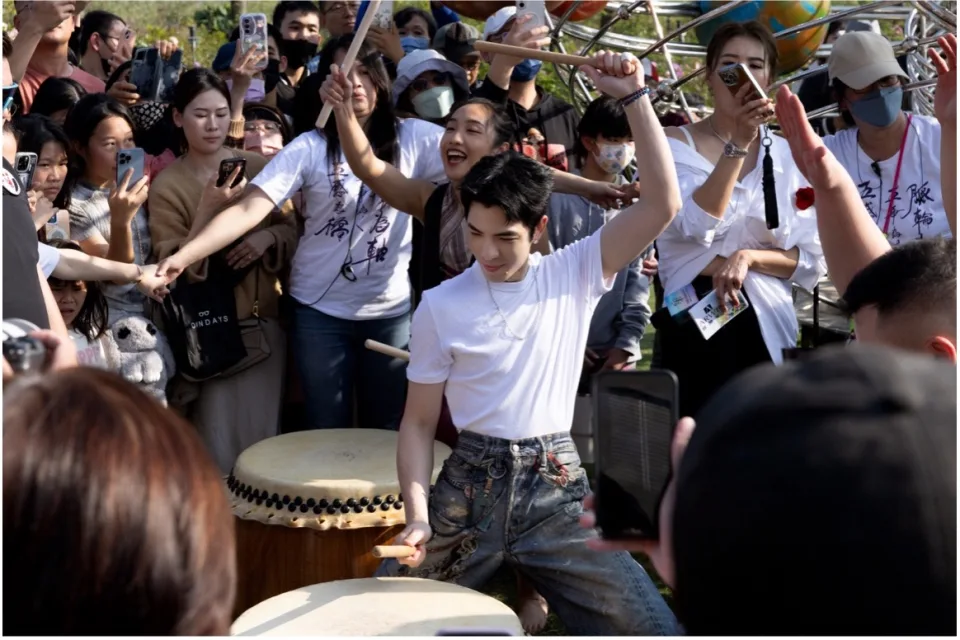 老婆发高烧萧敬腾不眠守护 大S离世：学会珍惜