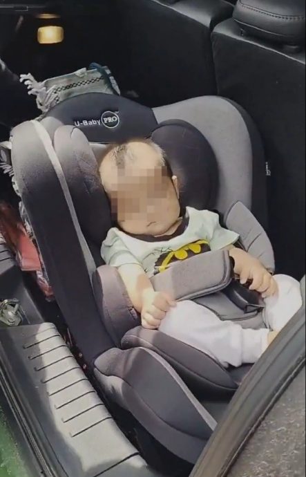 视频|男子携子驾长途回乡 放婴儿椅让孩子躺睡后车厢