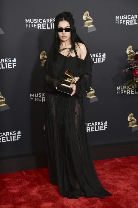 贝文丝首夺格林美年度专辑 泰莱入围6项全杠龟