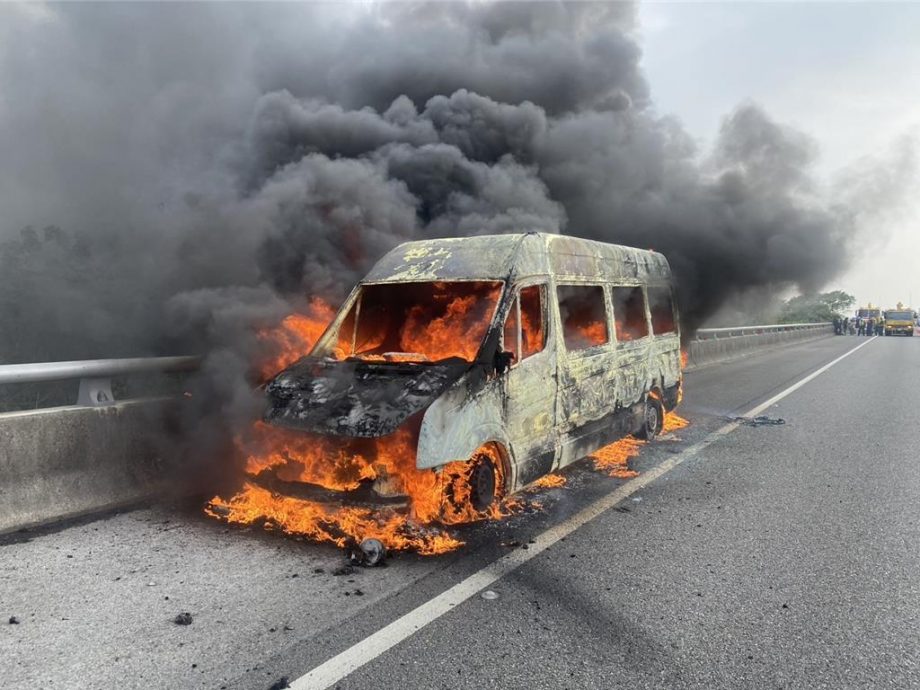 车子15分钟烧成废铁 台东观光处长惊险逃劫