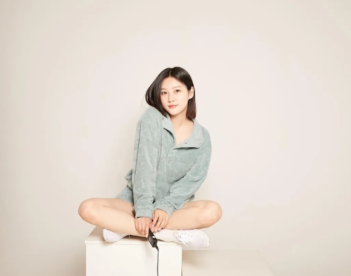 金赛纶为生计刚改名 友心痛:长期看精神科