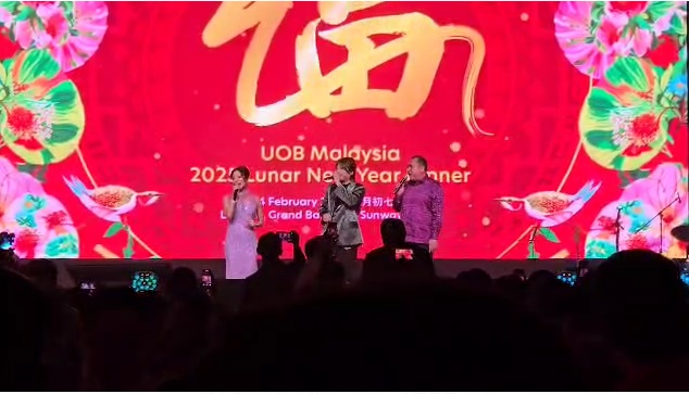 陆兆福Beyond叶世荣同台 合唱《不再犹豫》掀高潮