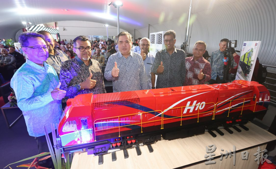 陆兆福/推介启动Pay-As-Use货运列车及货柜租赁计划